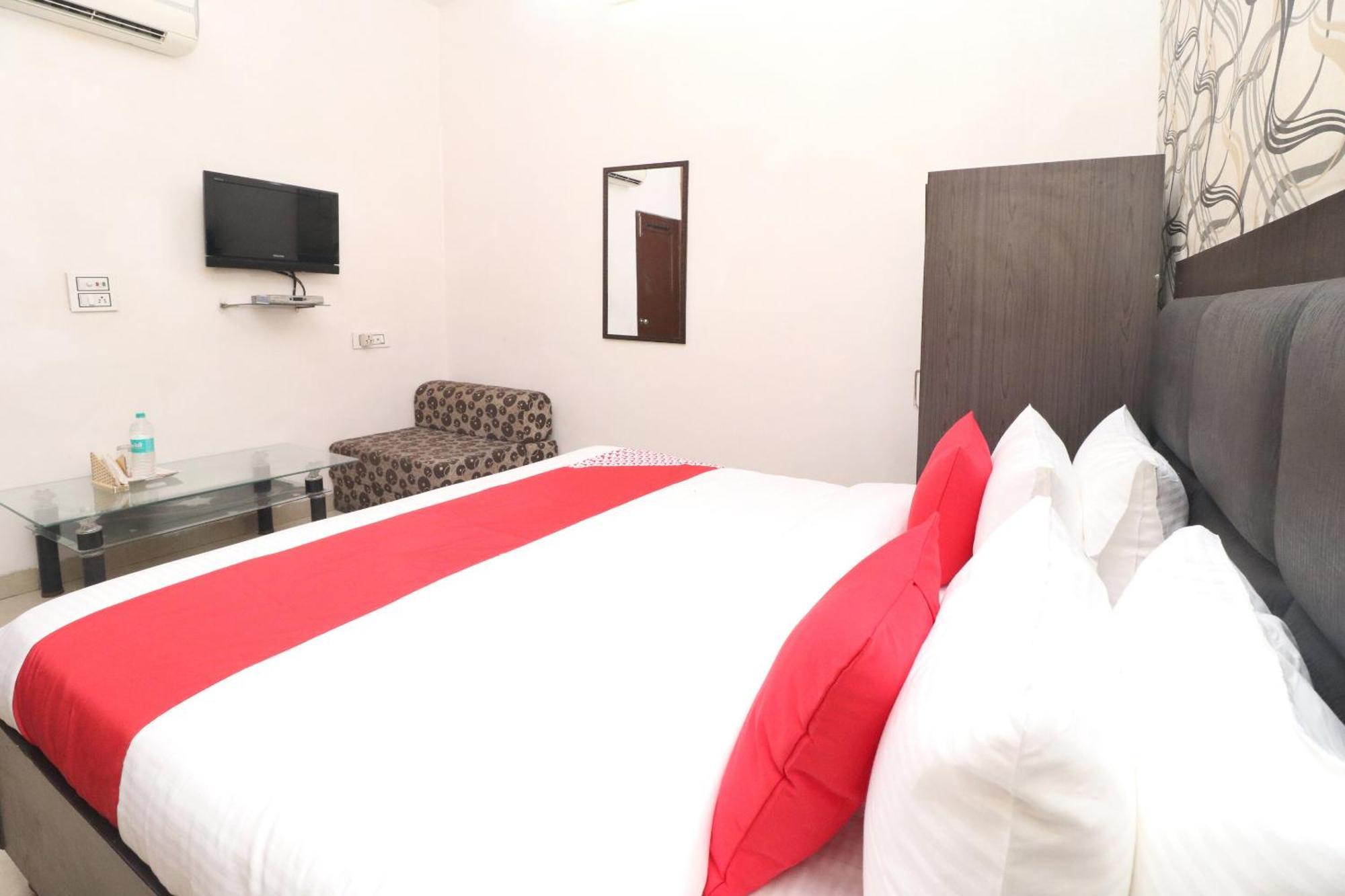 Oyo Hotel Kailash Regency Ludhiana Exterior foto