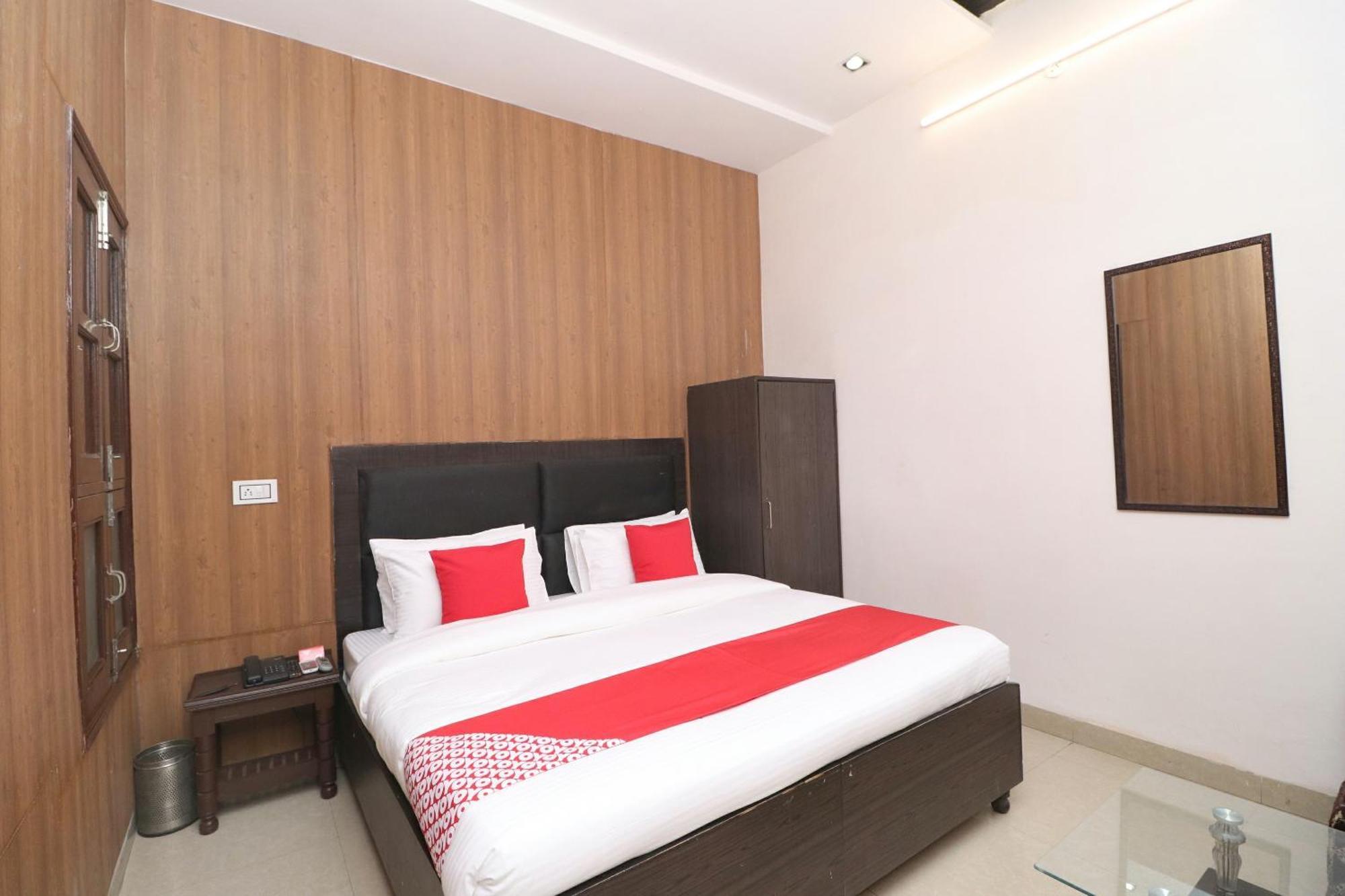 Oyo Hotel Kailash Regency Ludhiana Exterior foto